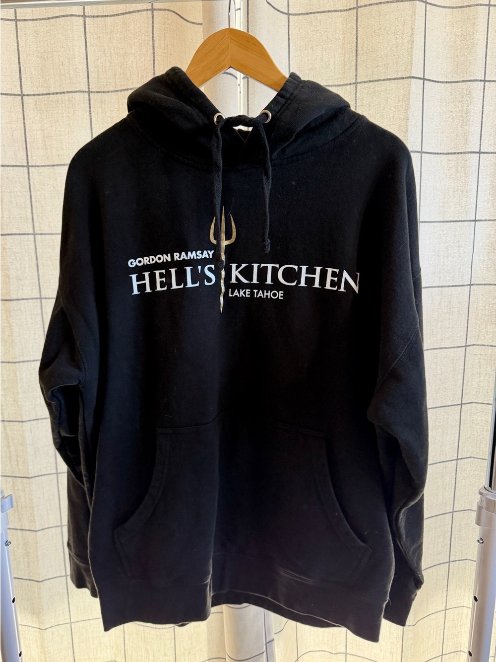 Gordon Ramsay Hell’s Kitchen Lake Tahoe Black Hoodie XL